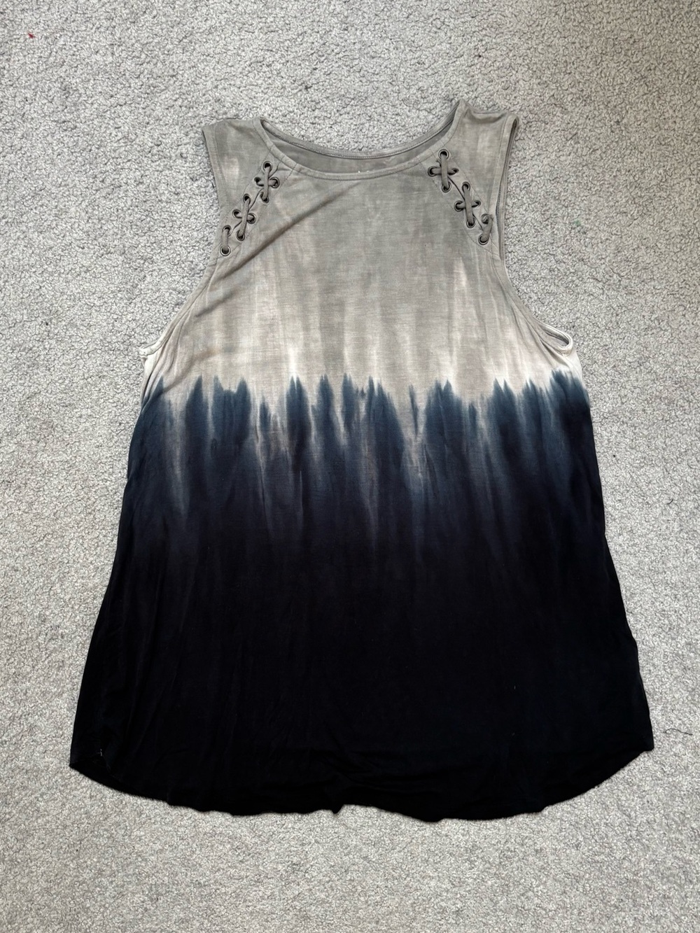 American Eagle Outfitters Soft & Sexy Gray-to-Black Ombre Lace-Up Tank